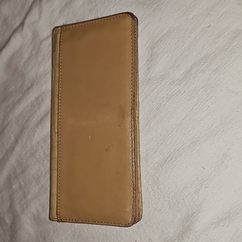 Brahmin Wallet - Picture 2 of 5